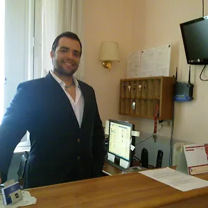 2* מלון Lazzari